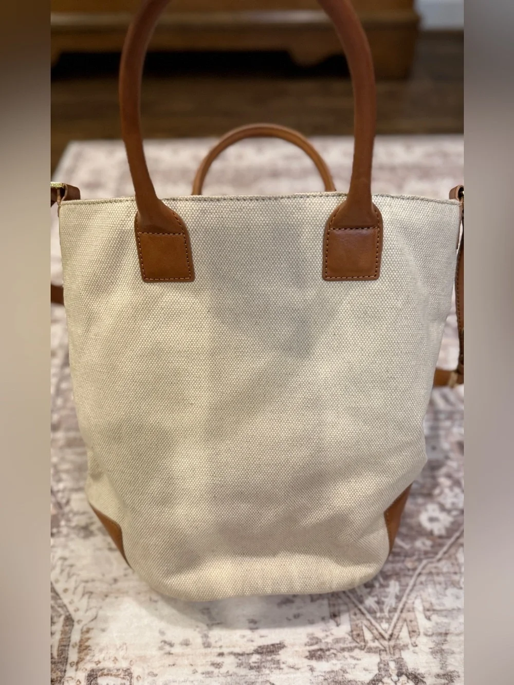 Tory Burch Bucket Bag - Picture 5 of 10